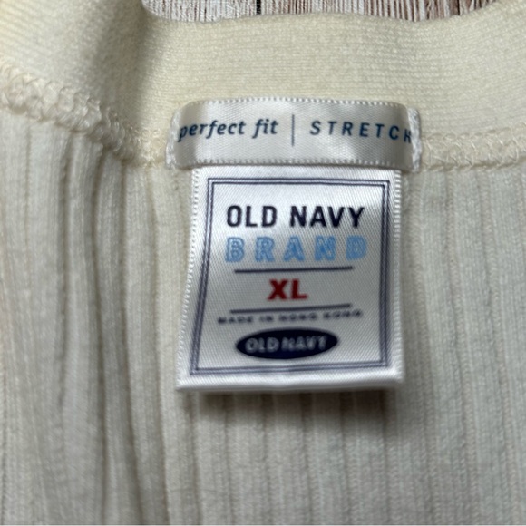 “Old Navy” long slv, perfect fit/stretch, ribbed, cream v-neck sweater -size XL - Picture 4 of 7